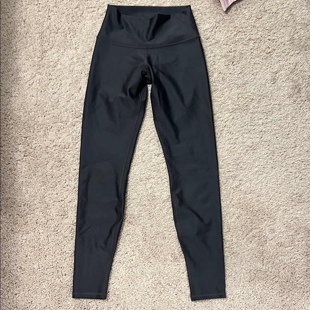 All Black Shiny High-Waisted Leggings